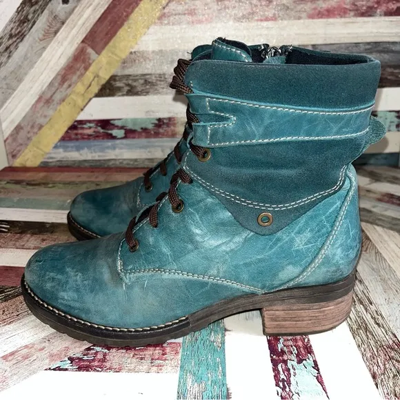 Dromedaris Kara Suede Teal Lace-Up Boots EUC Inside Zipper Leather Boho 8-8.5