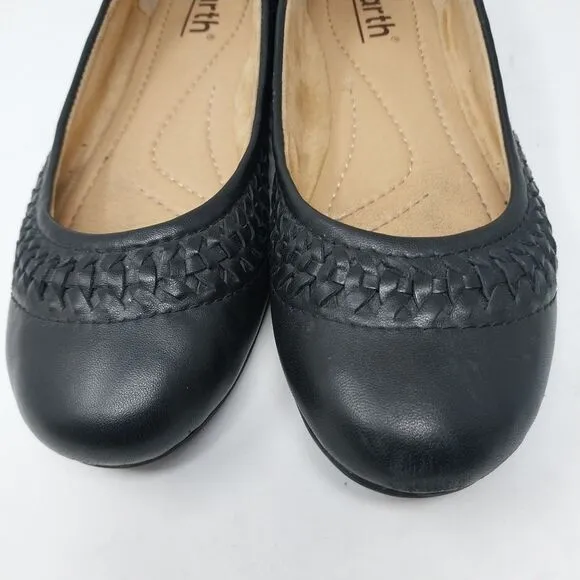 EARTH LEATHER SLIP ON FLATS. JETT BLACK. SIZE 8M.
