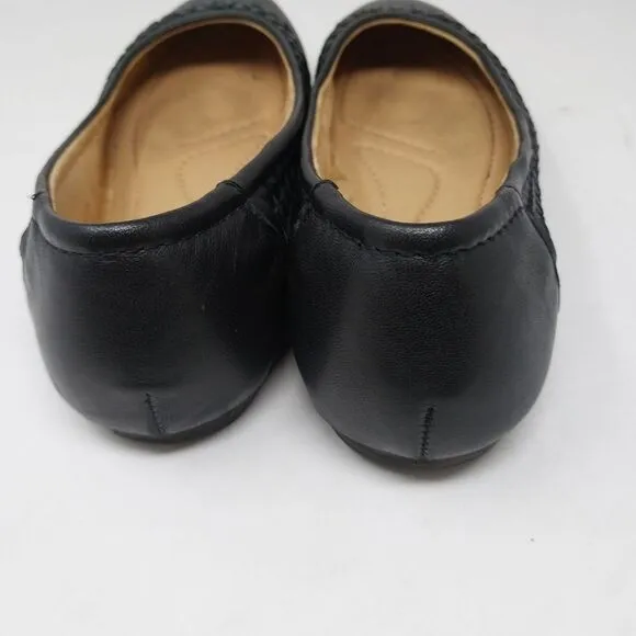 EARTH LEATHER SLIP ON FLATS. JETT BLACK. SIZE 8M.