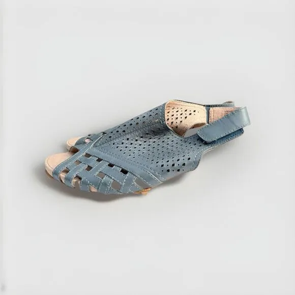 Earth Pisa Galli Women's Wedge Sandal Shoes Sz 9.5M Perforated Leather Lake Blue
