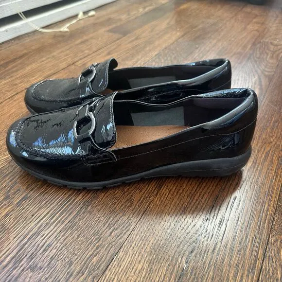 Easy Spirit Avienta Black Patent Leather Loafers 9.5 NWOB