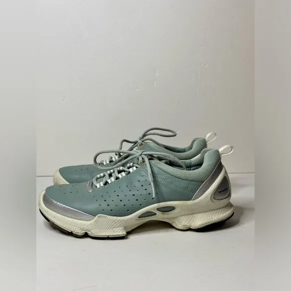 ECCO Biom C Low Women's Leather Outdoor Sneakers