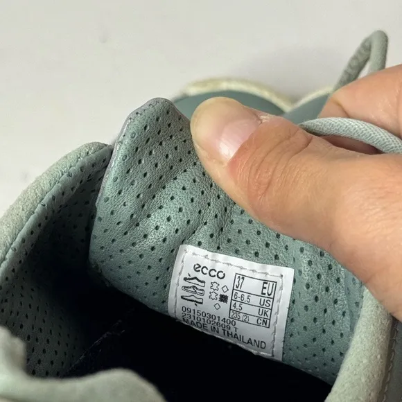 ECCO Biom C Low Women's Leather Outdoor Sneakers