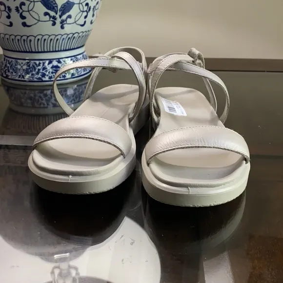 ECCO Flowt Lx Leather Ankle Sandals.