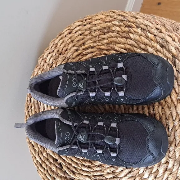 Ecco Womens Terracruise LT Black Waterproof Hiking/Outdoor Sneakers‎ Size 7-7.5