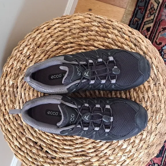 Ecco Womens Terracruise LT Black Waterproof Hiking/Outdoor Sneakers‎ Size 7-7.5