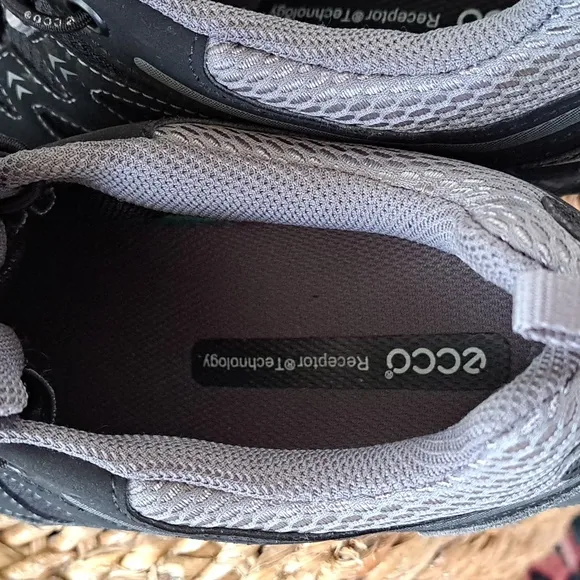 Ecco Womens Terracruise LT Black Waterproof Hiking/Outdoor Sneakers‎ Size 7-7.5