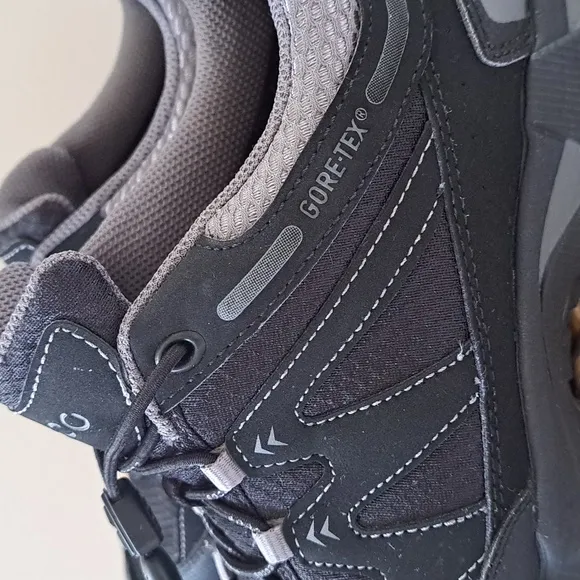 Ecco Womens Terracruise LT Black Waterproof Hiking/Outdoor Sneakers‎ Size 7-7.5