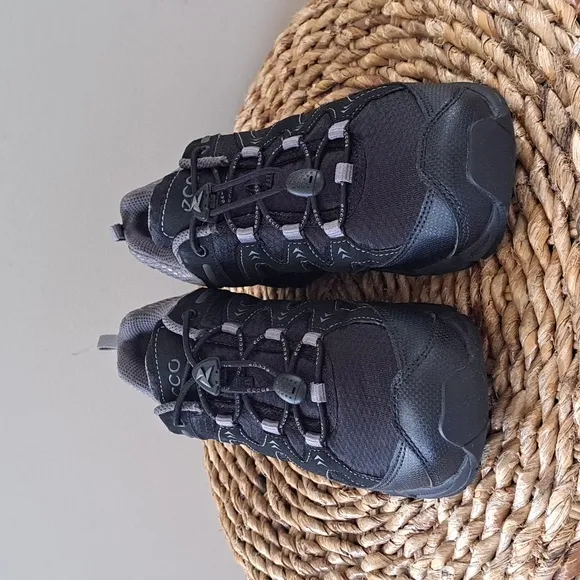 Ecco Womens Terracruise LT Black Waterproof Hiking/Outdoor Sneakers‎ Size 7-7.5
