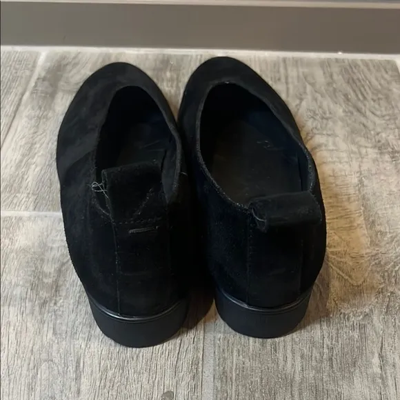 Eileen Fisher Black Flats &amp; Loafers with Slip-On Style