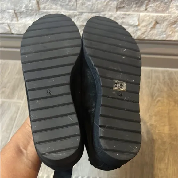 Eileen Fisher Black Flats &amp; Loafers with Slip-On Style