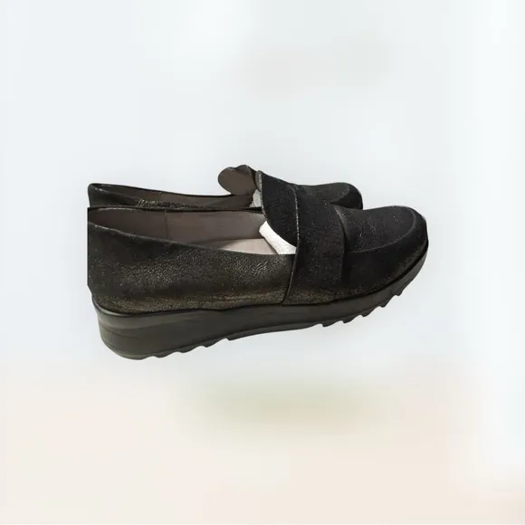 Eileen Fisher slip on rubber sole loafers