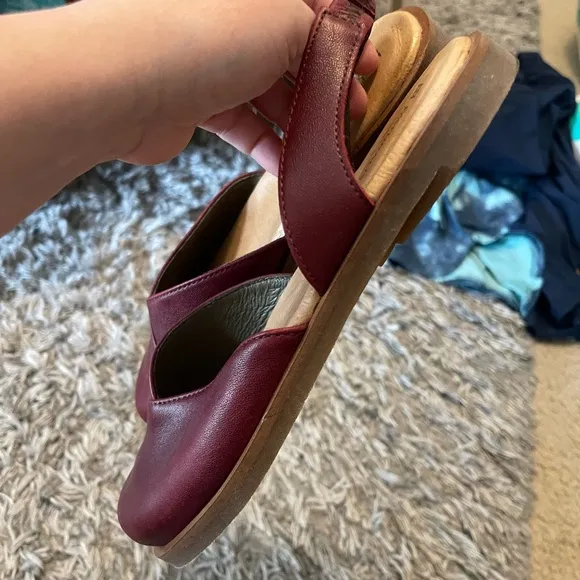 El Naturalista Red Flats Comfortable Slip-On Loafers