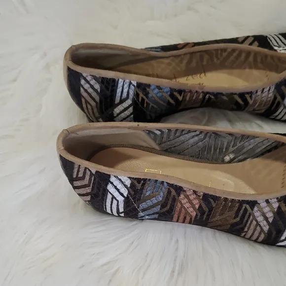 Eliot Zed Black and Brown Loafers with Textured Pattern