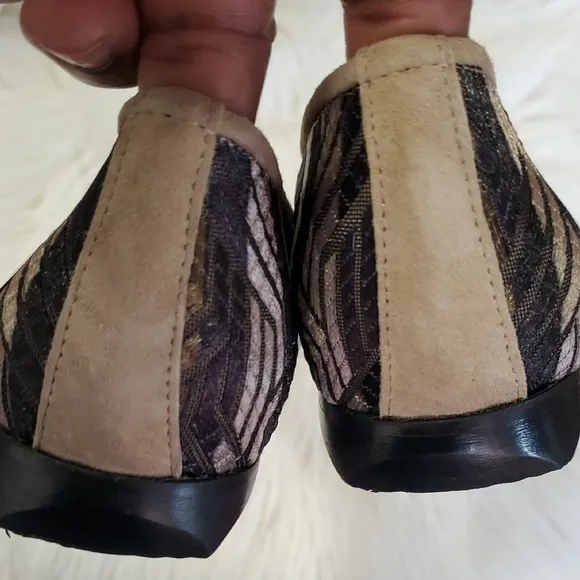 Eliot Zed Black and Brown Loafers with Textured Pattern
