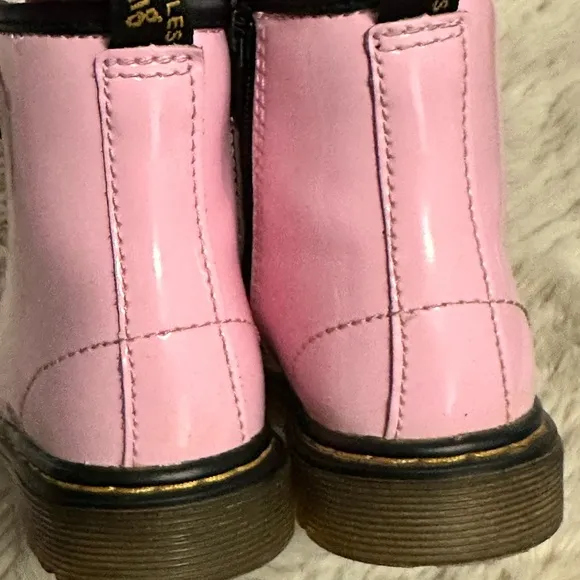 EUC Dr. Martens 1460 Boot - Kids Size 9