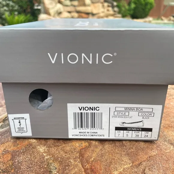 EUC Vionic “Minna Boa” Black Reptile Print Ballet Flats