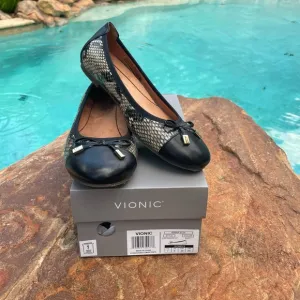 EUC Vionic “Minna Boa” Black Reptile Print Ballet Flats