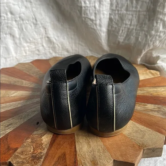 Everlane Italian leather Day Glove Black Minimalist Leather flats size 9 1/2