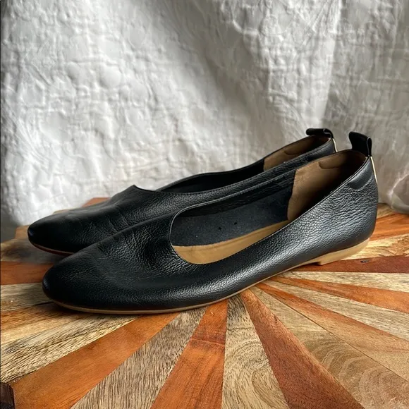 Everlane Italian leather Day Glove Black Minimalist Leather flats size 9 1/2