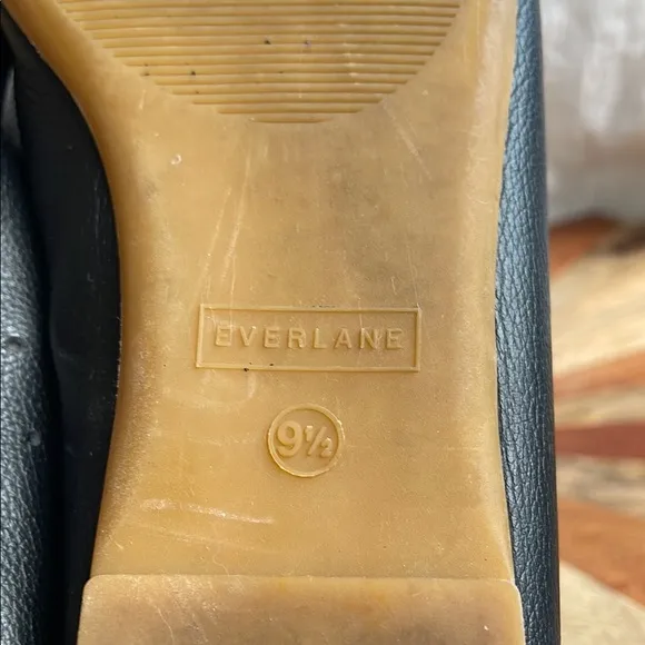 Everlane Italian leather Day Glove Black Minimalist Leather flats size 9 1/2
