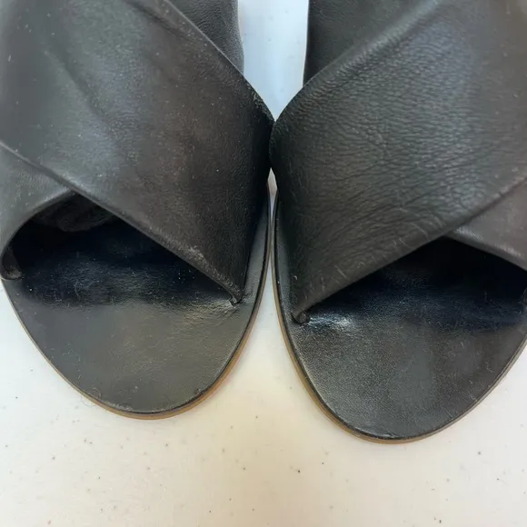 Everlane The Day Crossover Leather Slide Size 8 Black