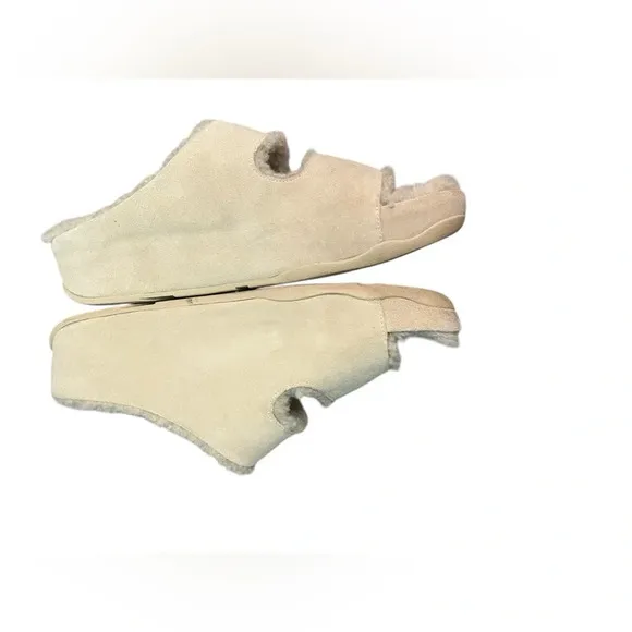 FitFlop Shuv Two-Bar Shearling-Lined Suede Slippers rose cream leather slides