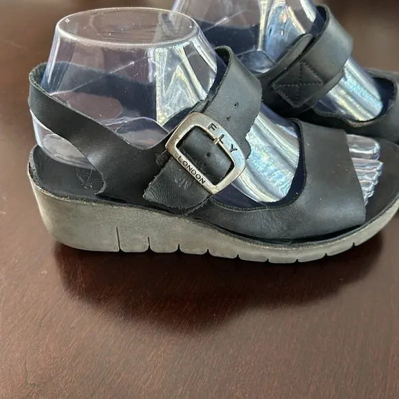 Fly London Womens Casual Yail Black Sandals Sz 37(US 6-6.5) Boho Coastal Grandma