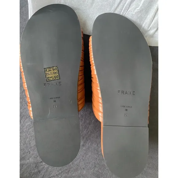 Frame Le Reese slide
