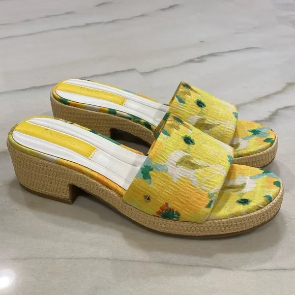 Franco Sarto Sandals Size 8 Yellow Floral Slide Sandals NWOT