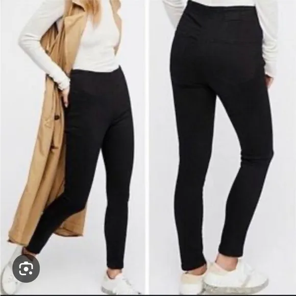 Free People Easy Goes It Jegging Black Raw Edge pull on jean denim leggings 24