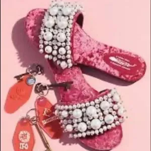 Free People Jeffrey Campbell Pixie Pearl Slide Sandals Magenta Size 6 NEW