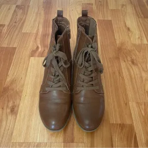 FRYE AND CO. Penny Brown Vegan Leather Ankle Boots Size 9