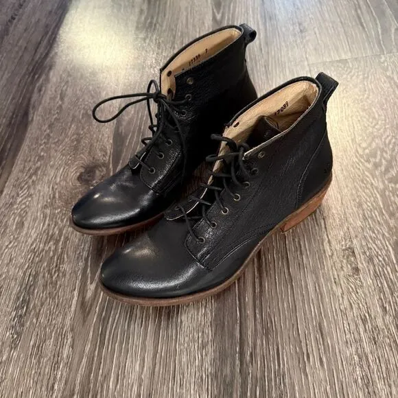 Frye Carson Lace Up Boots