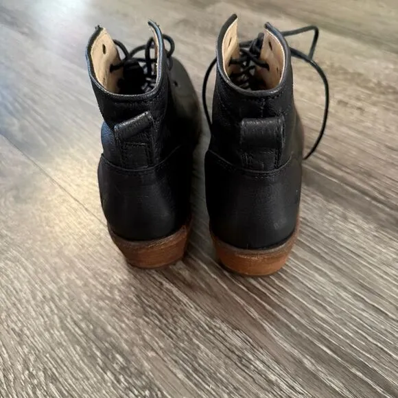 Frye Carson Lace Up Boots