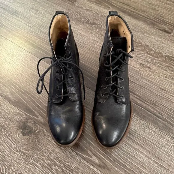Frye Carson Lace Up Boots