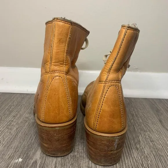 Frye Sabrina lace up heeled ankle boots