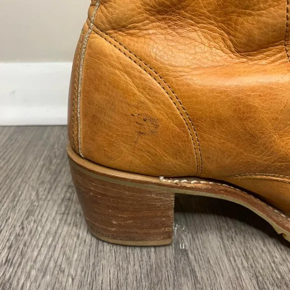Frye Sabrina lace up heeled ankle boots
