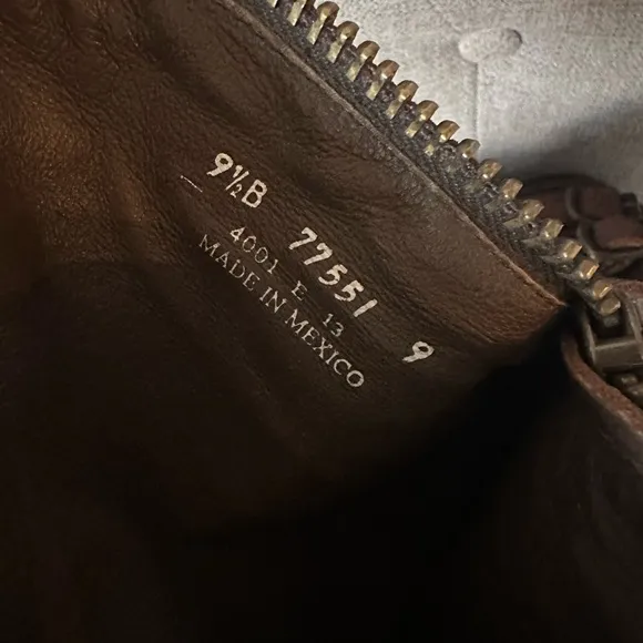 Frye Veronica Riding Boots 9.5 knee high leather back zip snaps Distressed