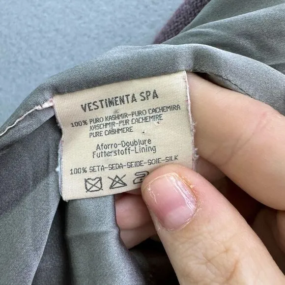 Georgio Armani 100% Cashmere Woven Blazer with Silk Lining Size 40 US 10