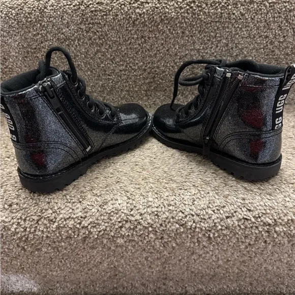 Girl's Boots UGG Kids Ashton Lace-Up Glitter Size 10