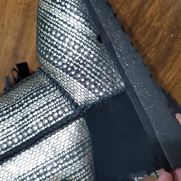 Girls Ugg Bailey Boots