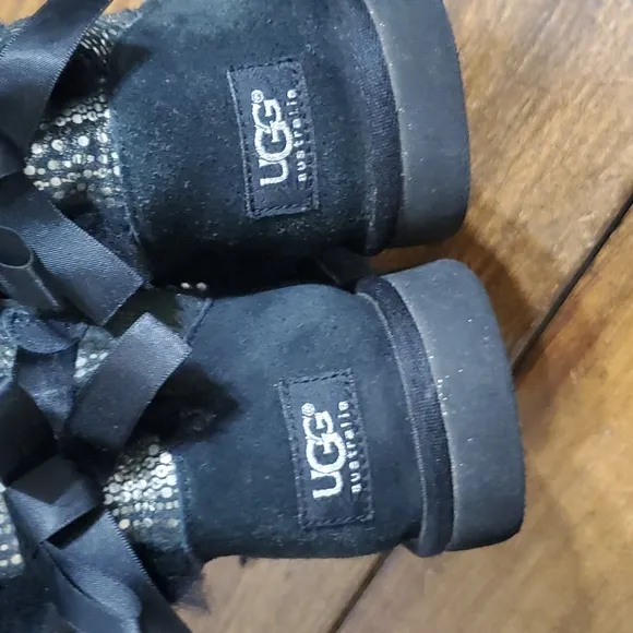 Girls Ugg Bailey Boots