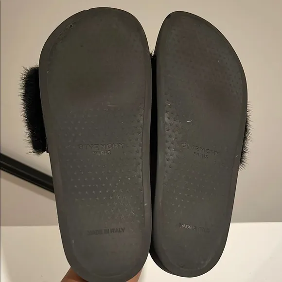 Givenchy Black Fur Slippers with Plush Comfort
