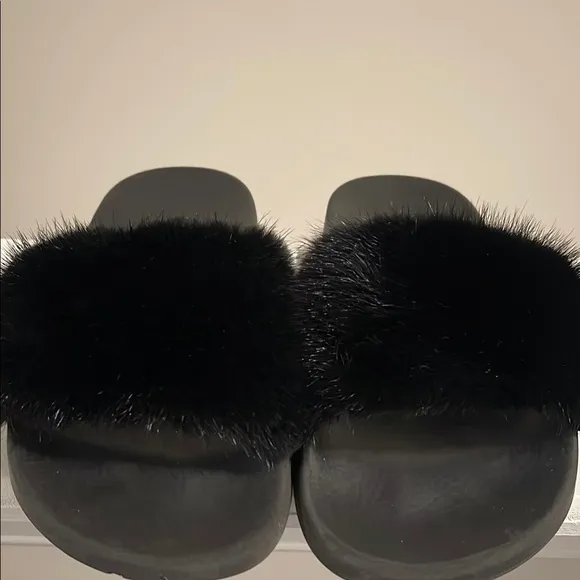 Givenchy Black Fur Slippers with Plush Comfort