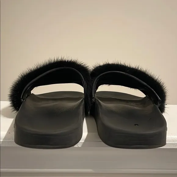 Givenchy Black Fur Slippers with Plush Comfort