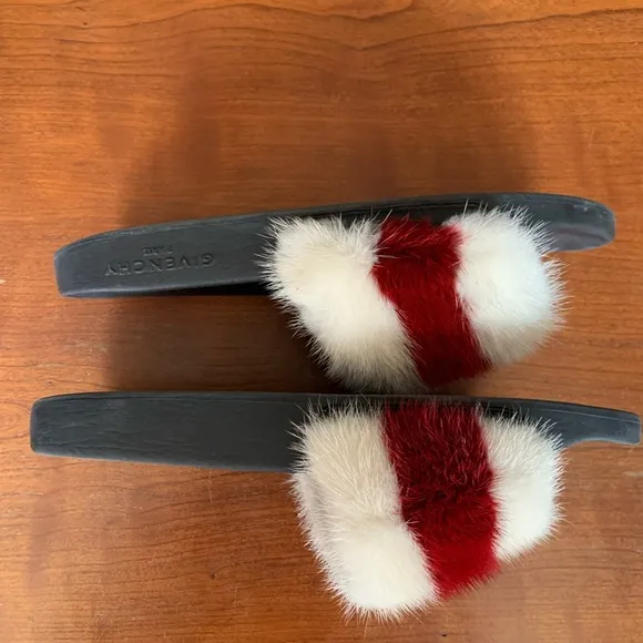 Givenchy Red and White Mink Fur Slide Sandals Size 8 excellent condition