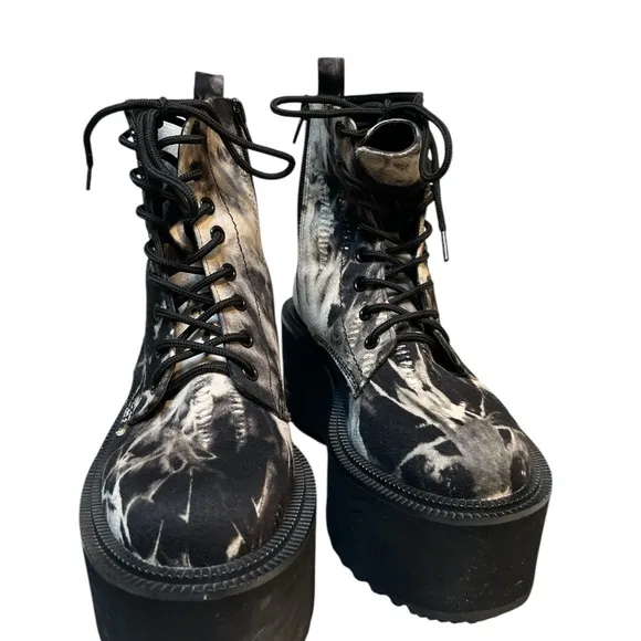 Goth / Punk “Vegan” Funky “ Warp” Biker Platform Boots 7.5