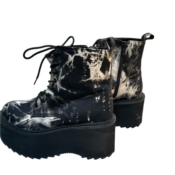 Goth / Punk “Vegan” Funky “ Warp” Biker Platform Boots 7.5