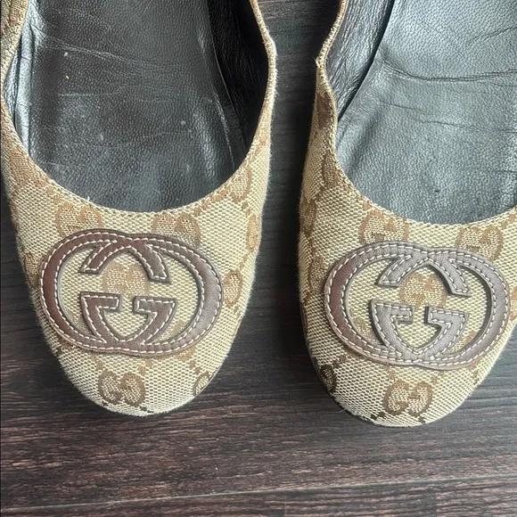 Gucci Beige/Ebony GG Canvas Ballet Flats